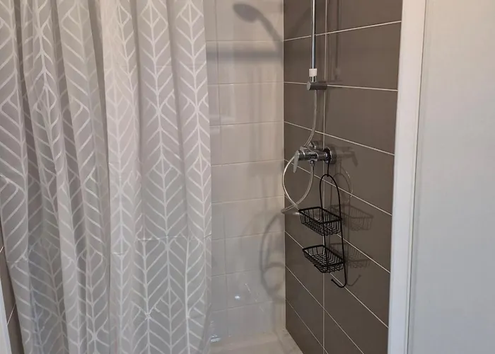 Apartman Avec Parking Prive - Proche Ecoles & Hopital - Valence